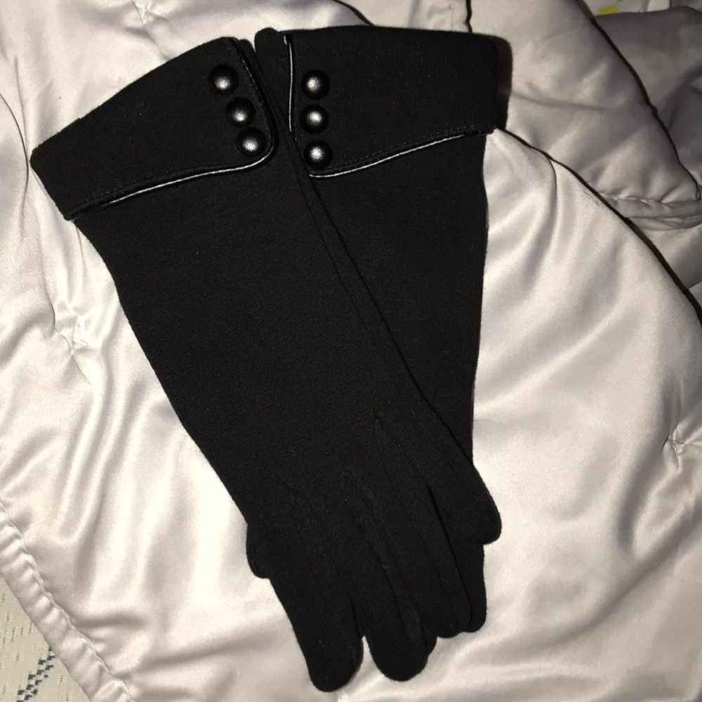 Brand new woman’s black gloves